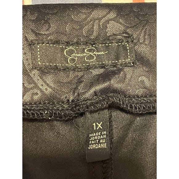 Jessica Simpson Faux Leather Brocade Pattern Leggings Size 1X - Picture 3 of 16